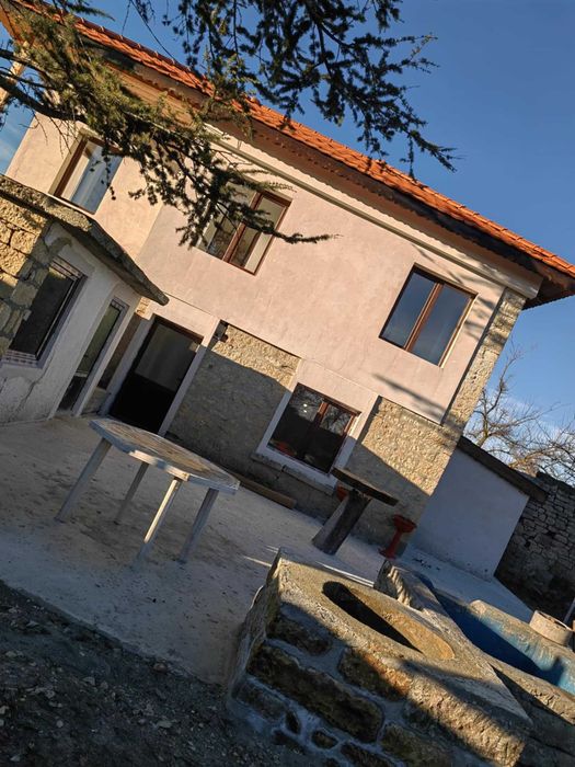 Къща в село Манастир