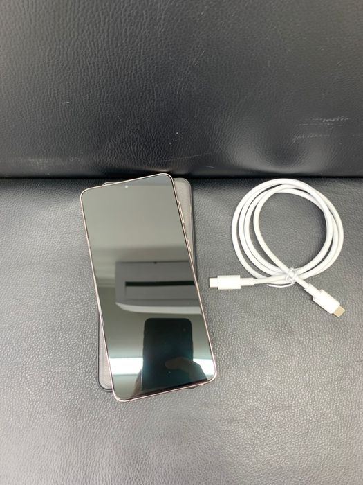 Самсунг с21 плюс в  отличном состоянии