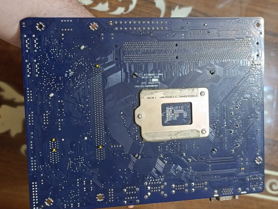 Продам материнскую плату + процессор на запчасти / под восстановление