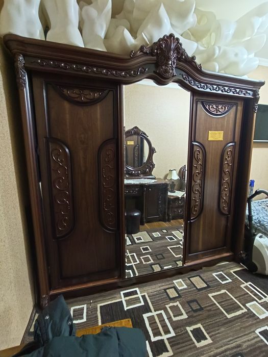 Спальный гарнитур