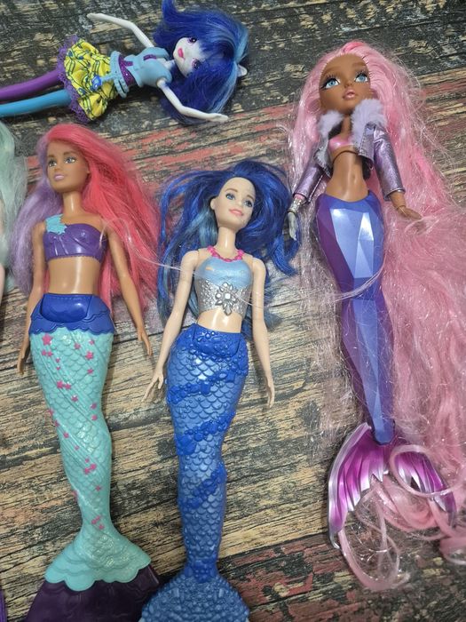Lot papusi barbie mattel