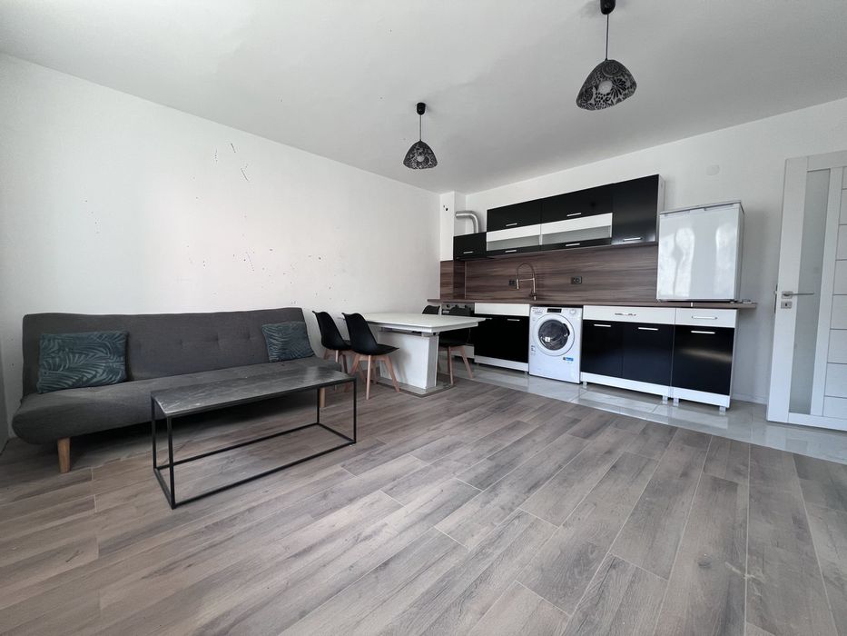 Дава се под наем Тристаен апартамент в София, Център - 87 кв.м за 750 € - Снимка #3