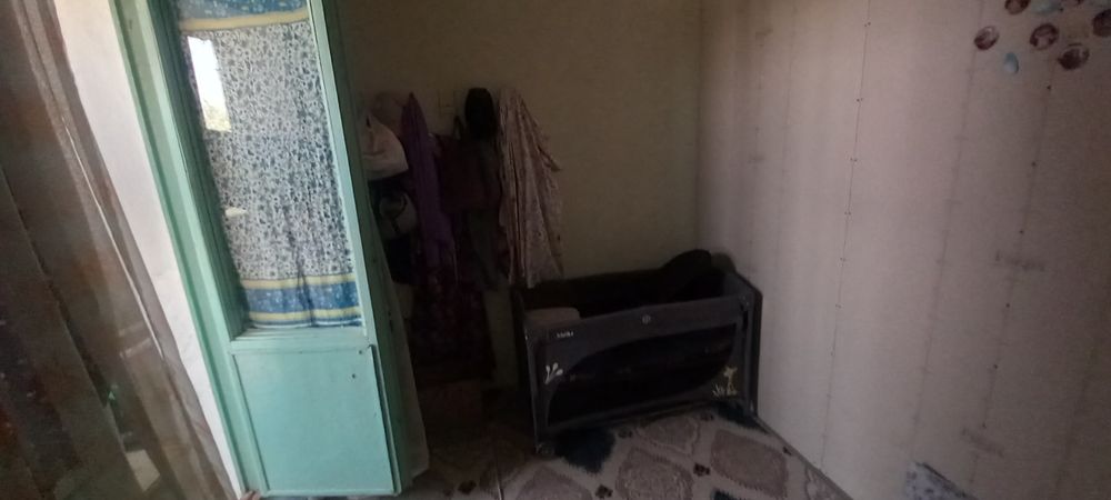 Срочно интернатда 1хонали уй сотилади 2хонали килинган гишли дом 17000