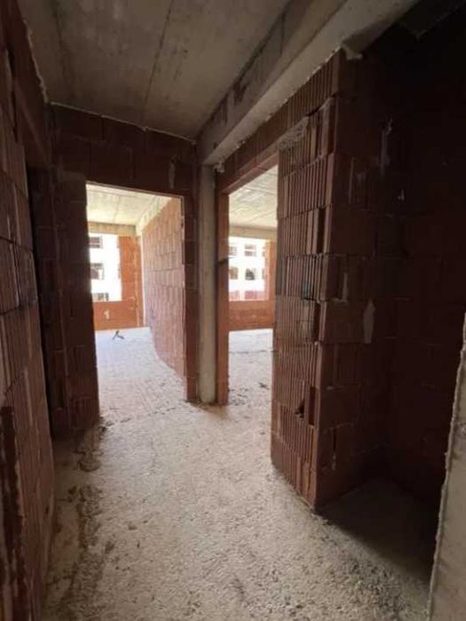 Продава се Двустаен апартамент в Пловдив, Остромила - 58 кв.м за 1379 €/кв.м - Снимка #2