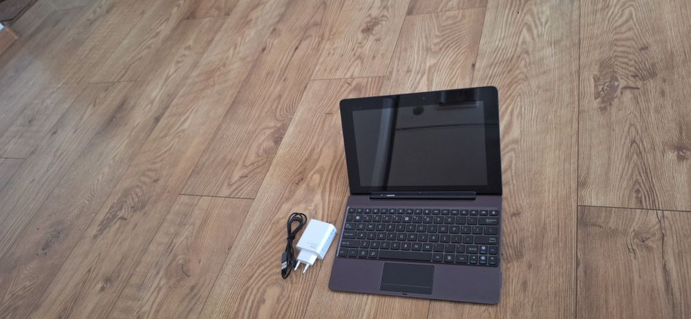 Vand laptop 2-1 (tableta) ASUS TF 201