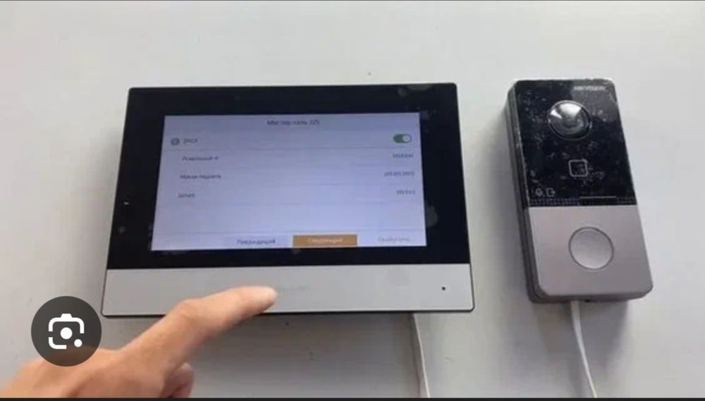 надежный видеодомофон Hikvision для квартиры, дома или офиса.