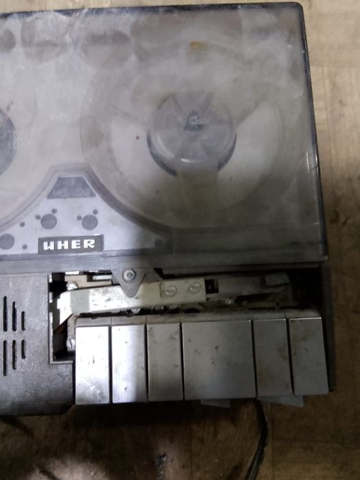 Продам катушечный магнитофон Uher