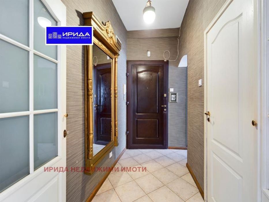 Продава се Тристаен апартамент в София, Център - 110 кв.м за 4000 €/кв.м - Снимка #11