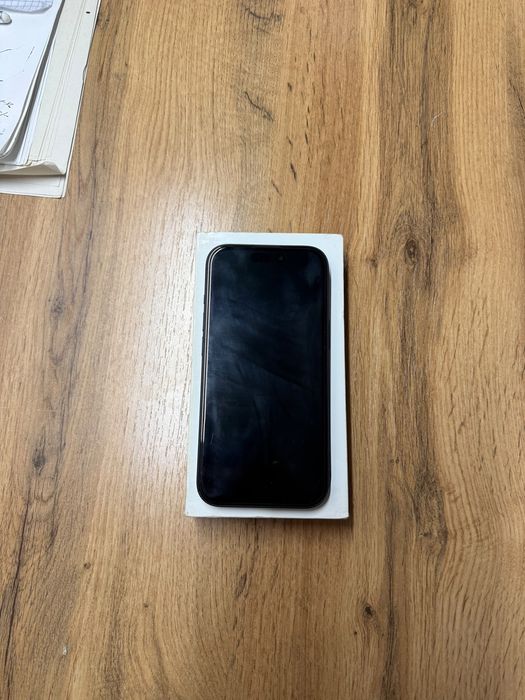 Продам Iphone 15
