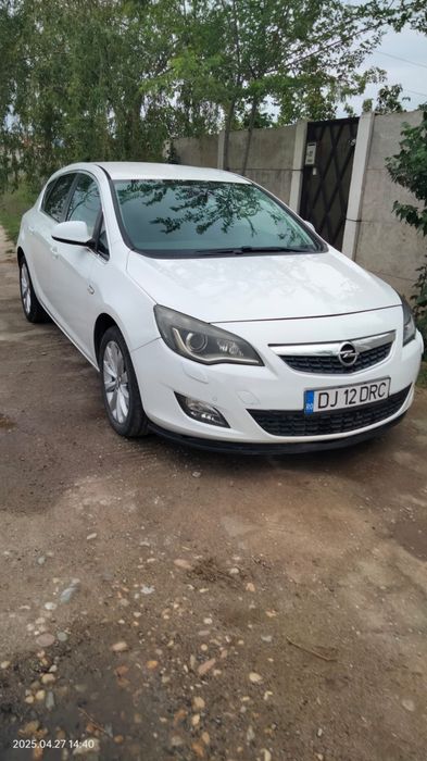 Opel Astra J cutie automată
