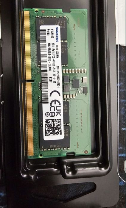 RAM ddr5 de  8 GB Samsung 4800 noi