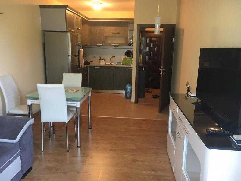 Двустаен апартамент в комплекс Перла