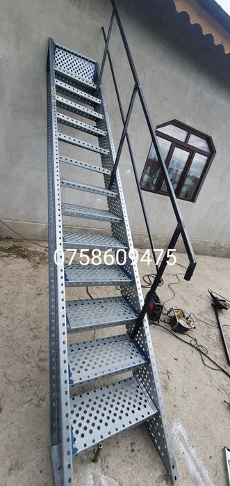 Scări zincate exterior 64x25