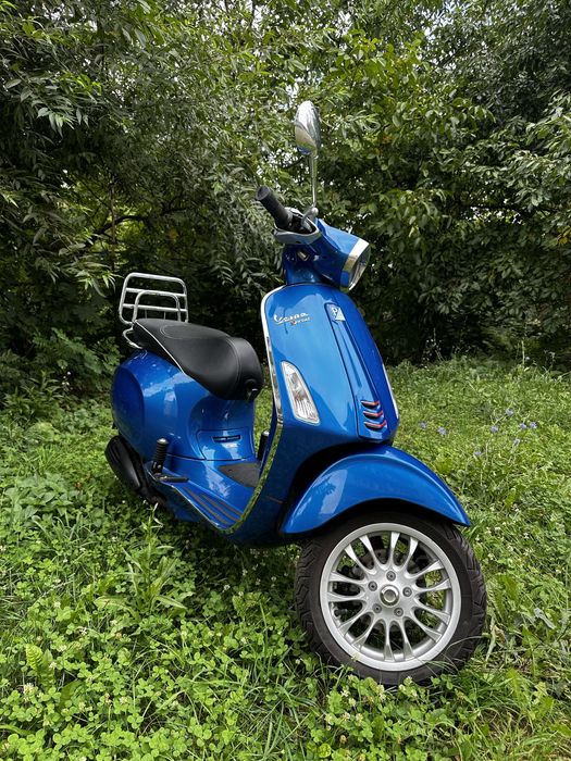 Scuter Vespa Sprint 4 T - 49 cm3 - 45km/h 2016