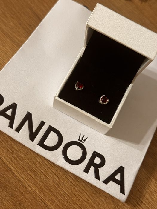 Пандора обеци Pandora