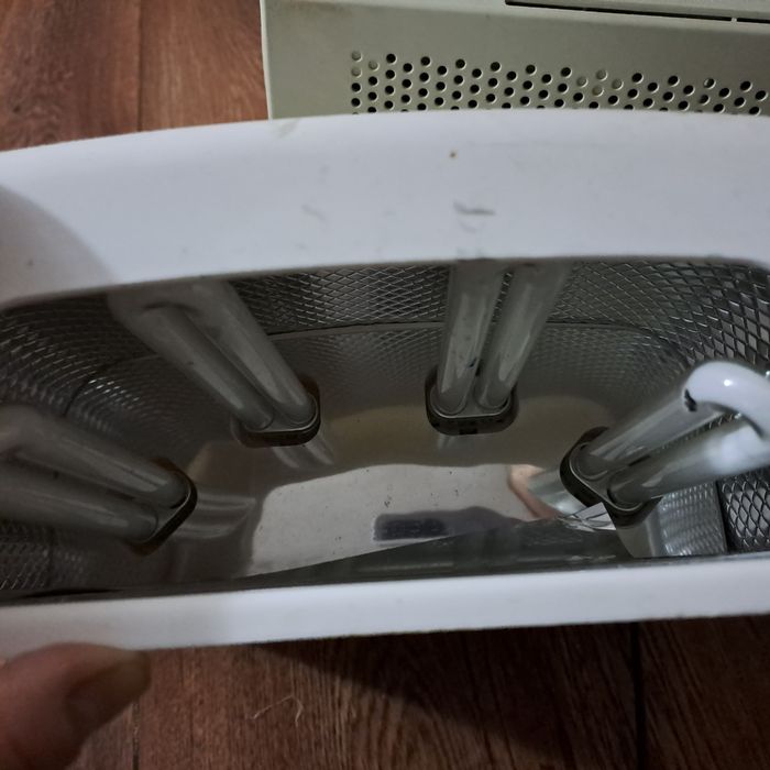 Лампа для ногтей