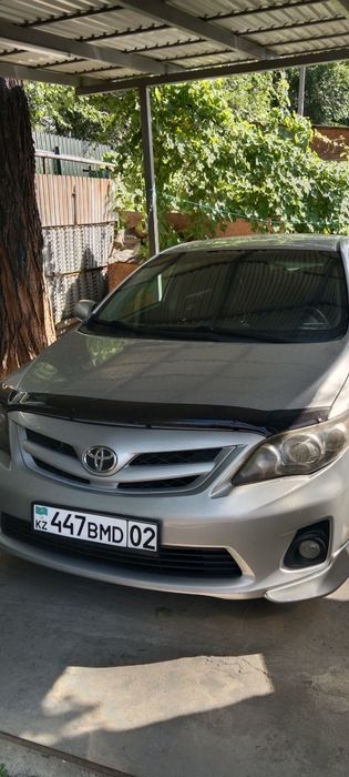 Тойота Королла 2011год
