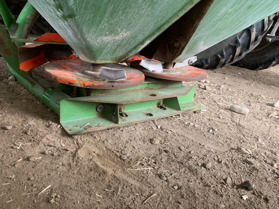 Разбрасыватель минеральных удобрений