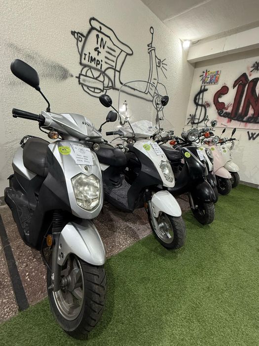 Vand flota de scutere