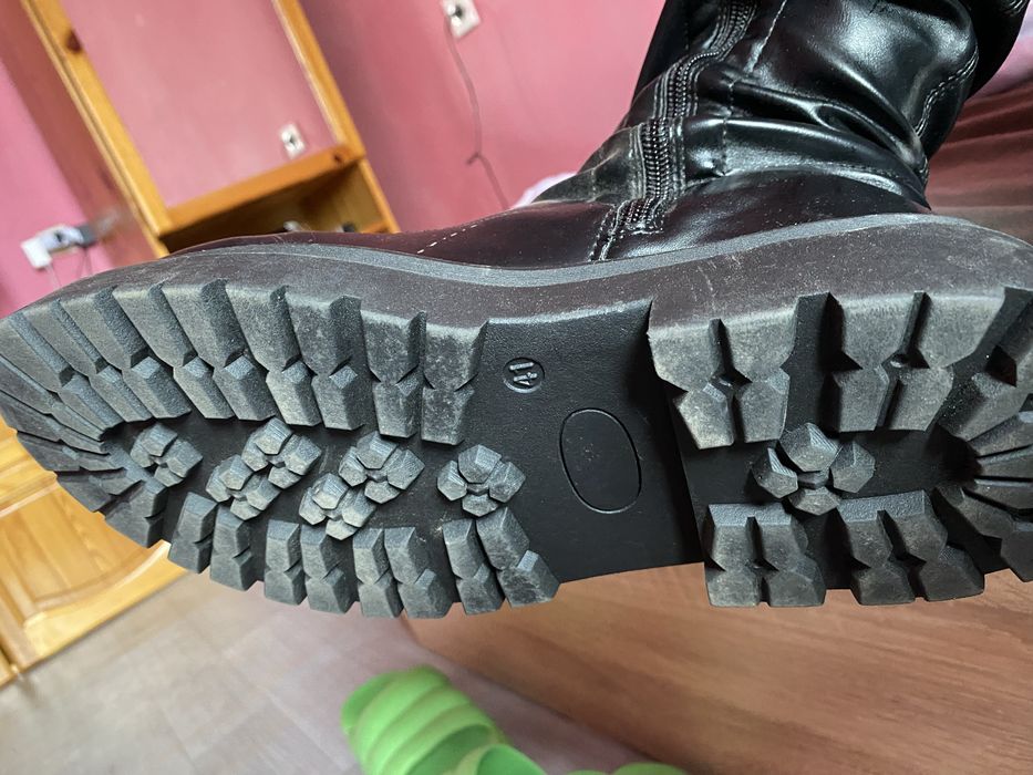 Дамски ботуши чизми над коляното