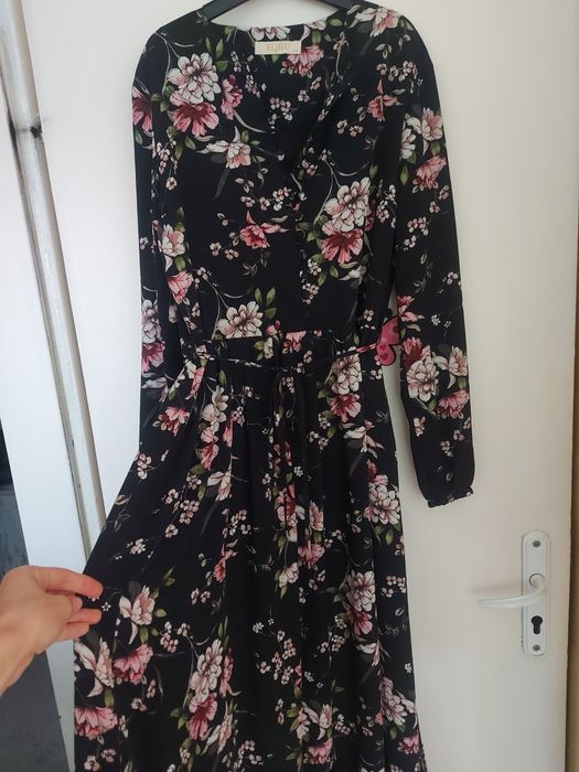 Дамски рокли различни модели