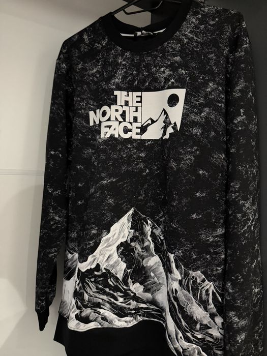 BALENSIAGA екипи и тениски