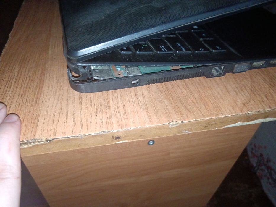 На запчасти ASUS X551СА