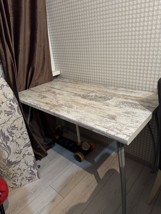 Продам стол + 3 стулья