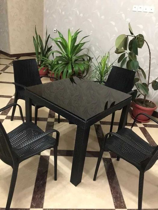 Пластмассовый комплект садовой мебели Кампана на 4 и 6 персон