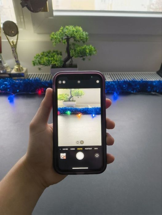 iPhone 11 64 GB (Като нов!)