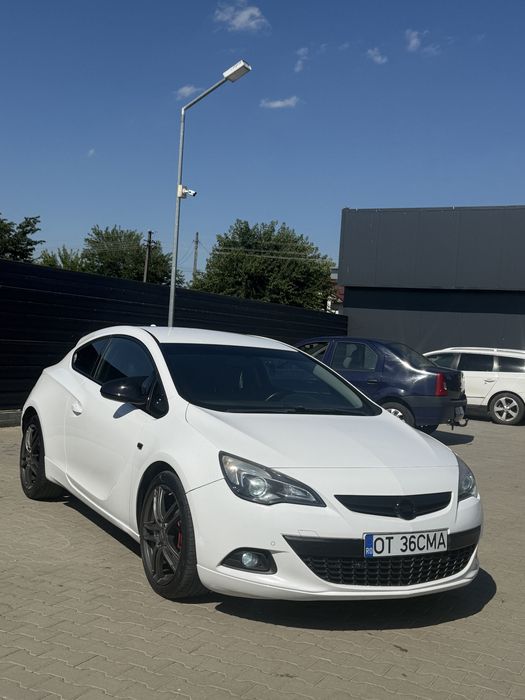 Opel astra j GTC