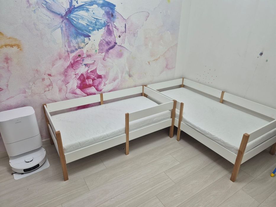 Кровать детская , белая