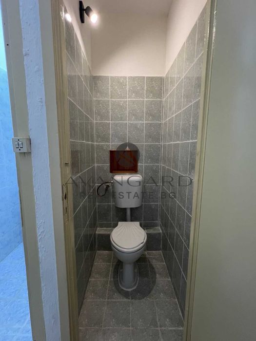 Продава се Тристаен апартамент в Пловдив, Кючук Париж - 80 кв.м за 2185 €/кв.м - Снимка #15