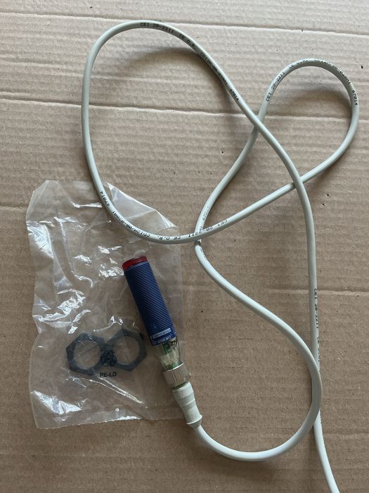 Senzor fotoelectric Schneider Electric Telemecanique XUBTAPSNM12 M12 PNP NOU