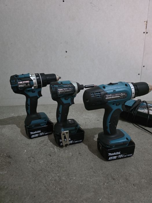 Vând set makita!
