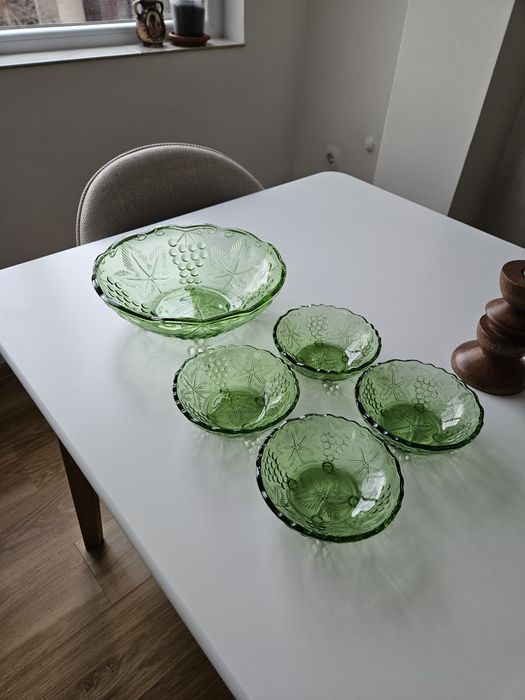 Стъклени Купи 4 бр. и Голяма купа за сервиране