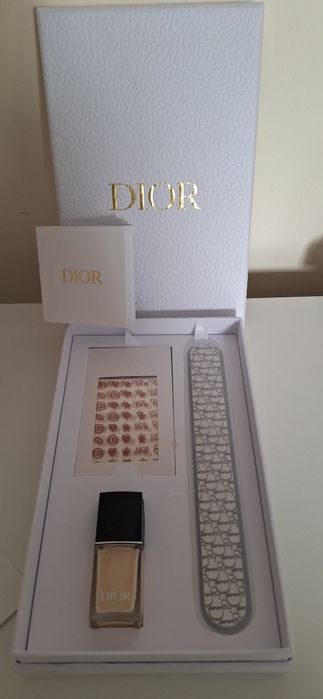 DIOR нов оригинален комплект-лак за нокти, пиличка и стикери