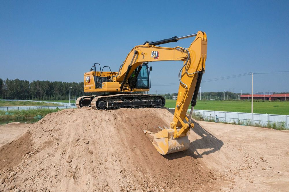Гусеничный экскаватор CAT [333] 2.36м³ В НАЛИЧИИ