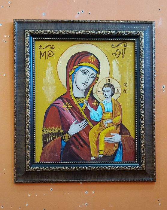 Рисувани икони 20/25см-60€ и 35/40см-75€