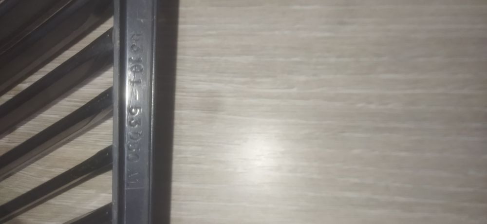 Решетка радиатора Лексус is250, 2007