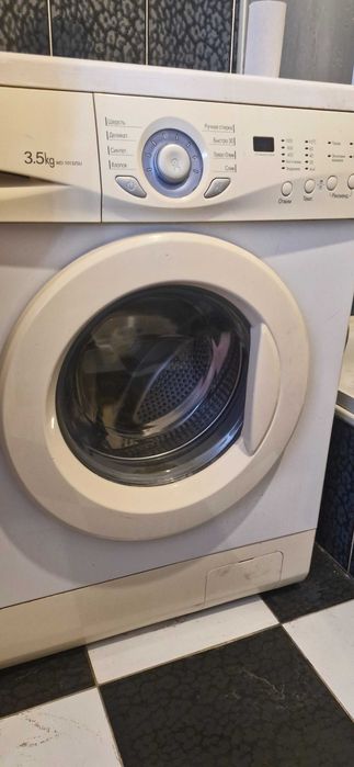 Продам стиральную машину
