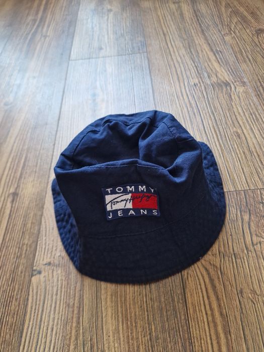 Страхотна шапка TOMMY HILFIGER,  унисекс,  един размер