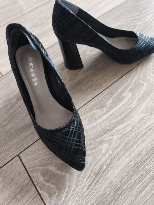 Черни обувки на ток