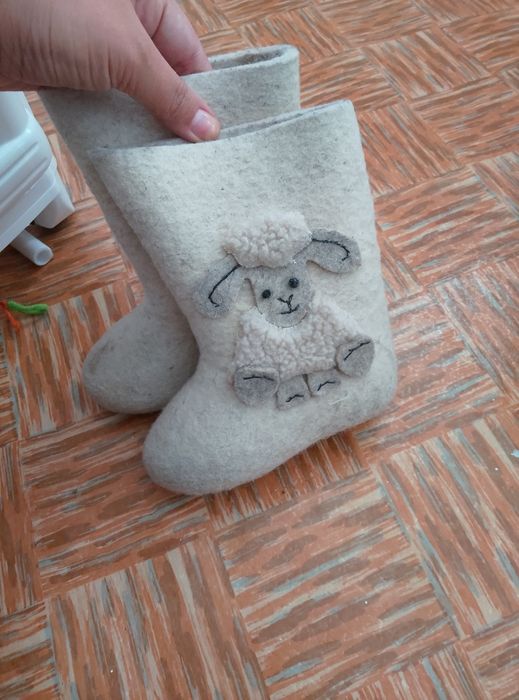 Продам детские валенки натуралка