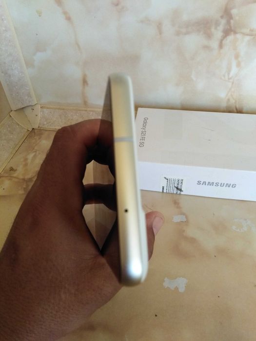 Samsung Galaxy S21 FE 5G 128GB 6GB RAM