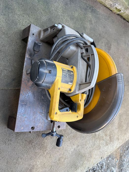 Debitare fier Dewalt