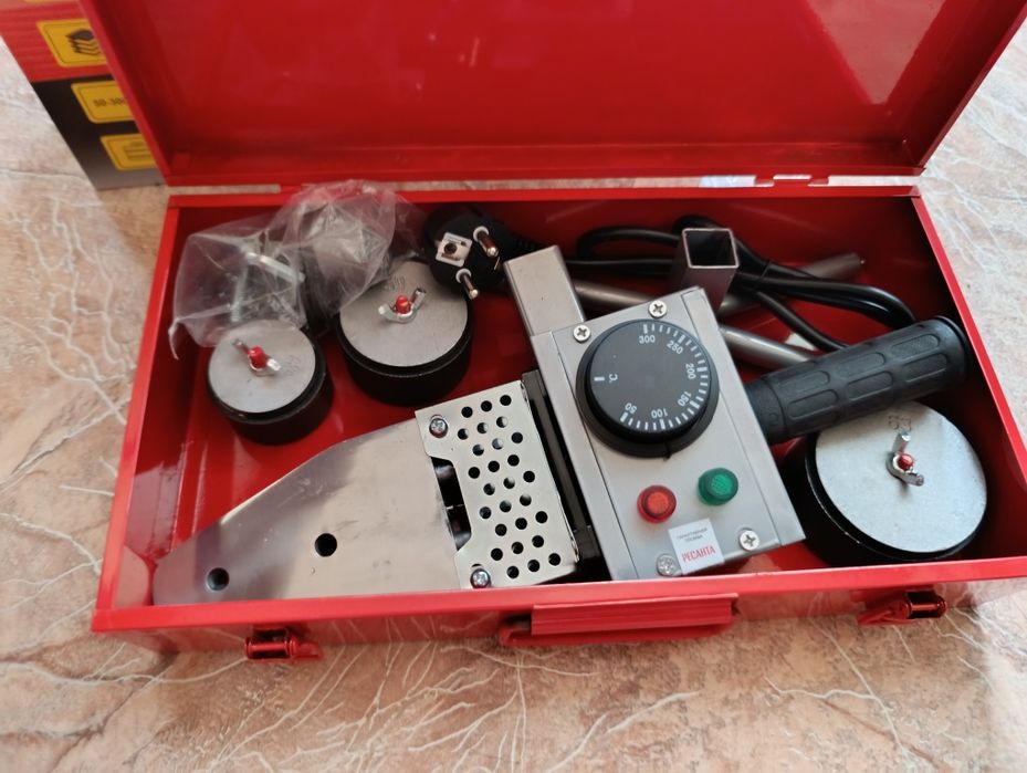 Аппарат для сварки пластиковых труб. Ресанта.