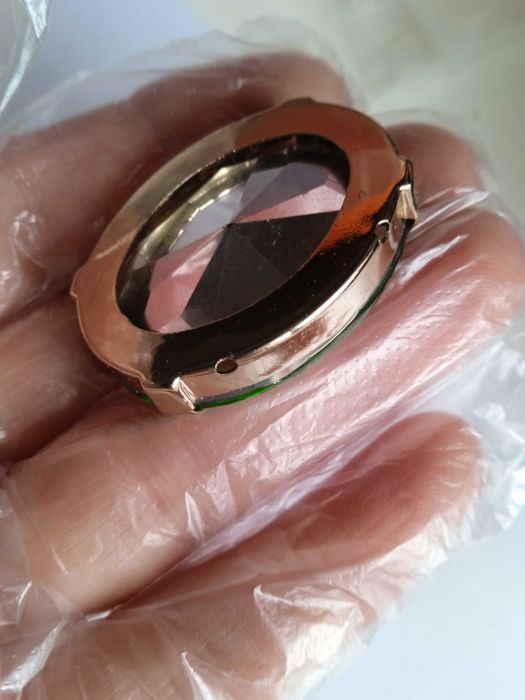 Бмжута Брошка с камъни и винтидж