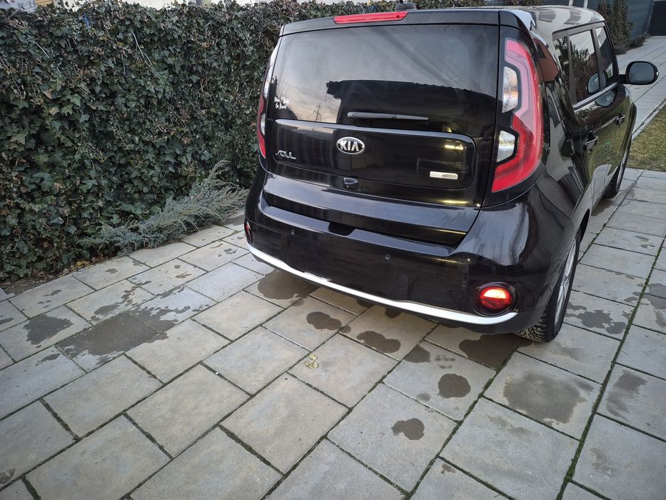 Kia SOUL ELECTRIC / 2018 / 75k KM / 27 KW