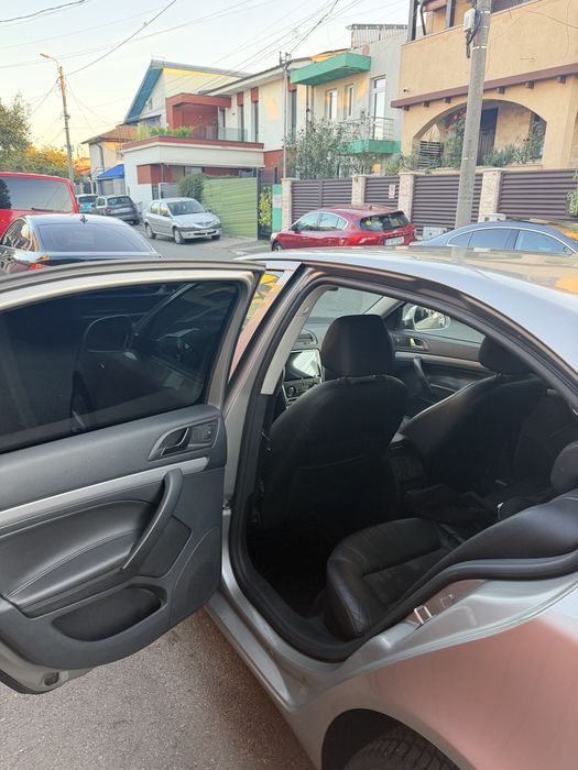 Vand Skoda Octavia 2 Facelift Laurin&Klement // 1.9 TDI masina personala 2009 luna 7 // 284.xxx KM masina intretinuta cu revizii si schimburi facute